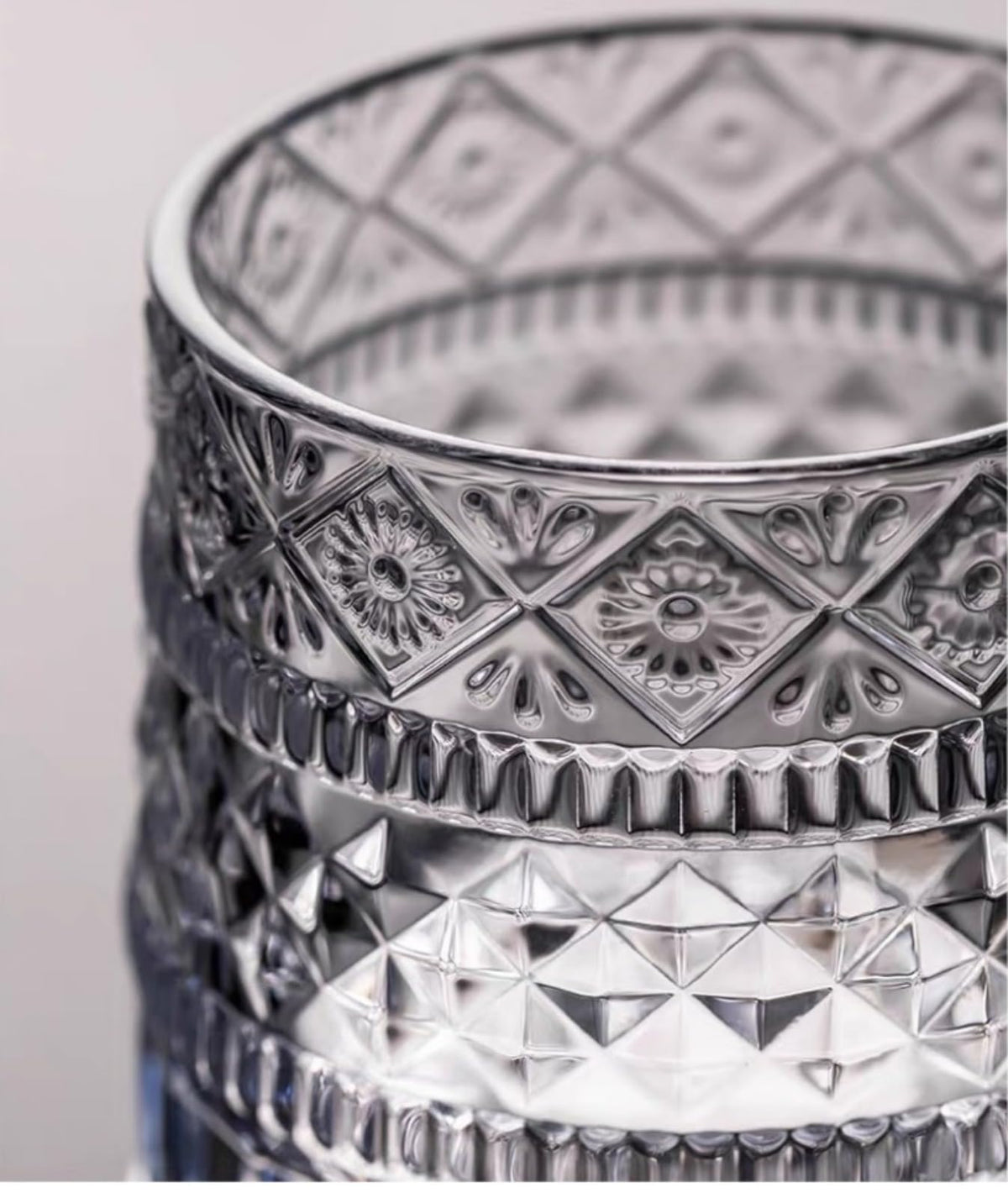 🔥Last Day Promotion-50% OFF 💥Rotating Crystal Whiskey Tumbler Glass