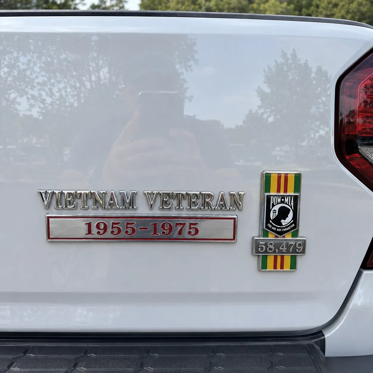 🎖️Last Day Promo:49% OFF - Vietnam Veteran Tribute Car Emblem Metal Badge