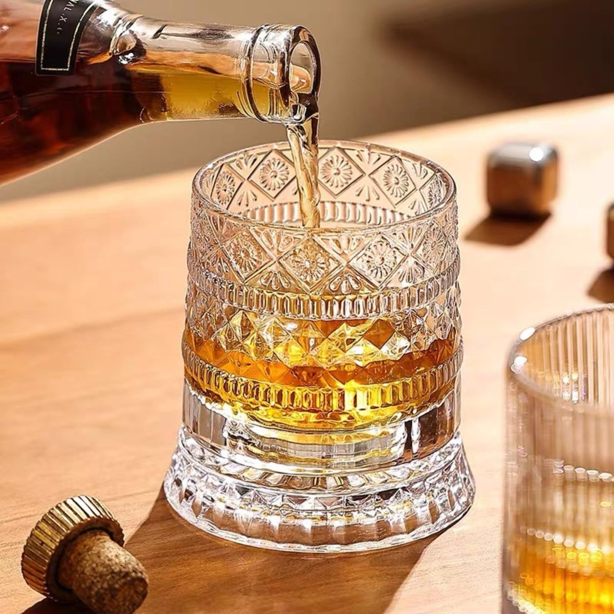 🔥Last Day Promotion-50% OFF 💥Rotating Crystal Whiskey Tumbler Glass